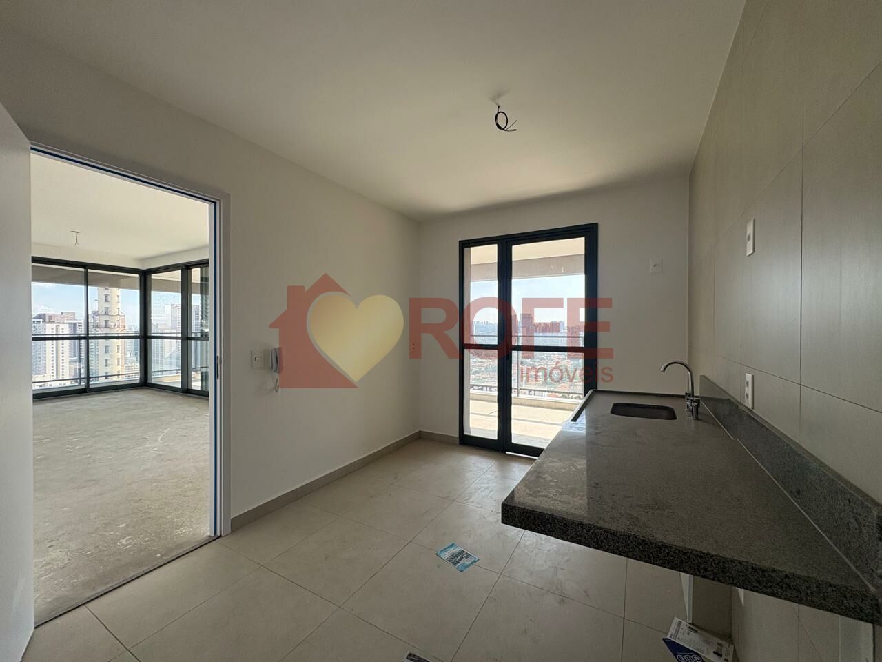 Foto 5 - RF48008
