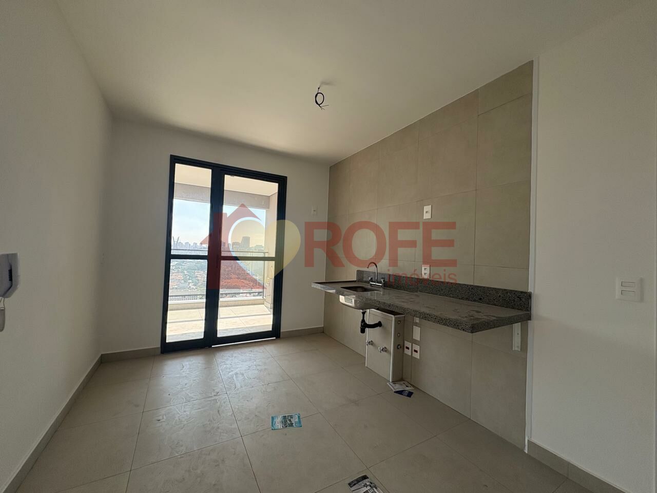 Foto 7 - RF48008