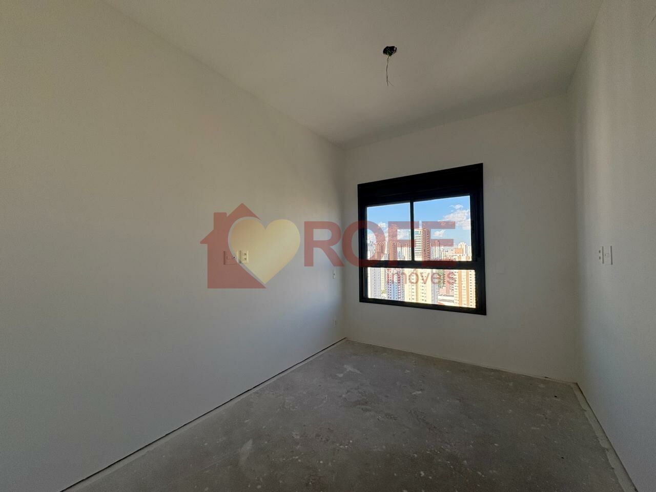 Foto 8 - RF48008