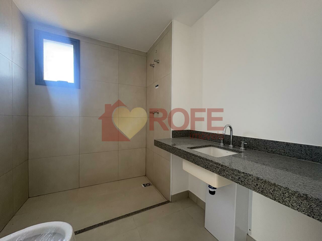 Foto 15 - RF48008