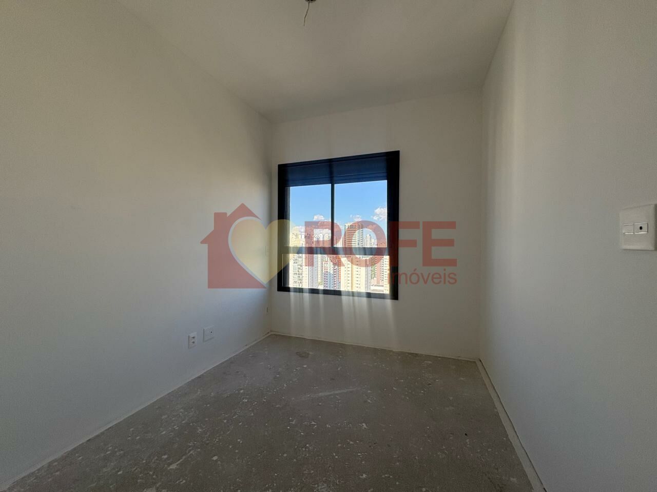 Foto 11 - RF48008