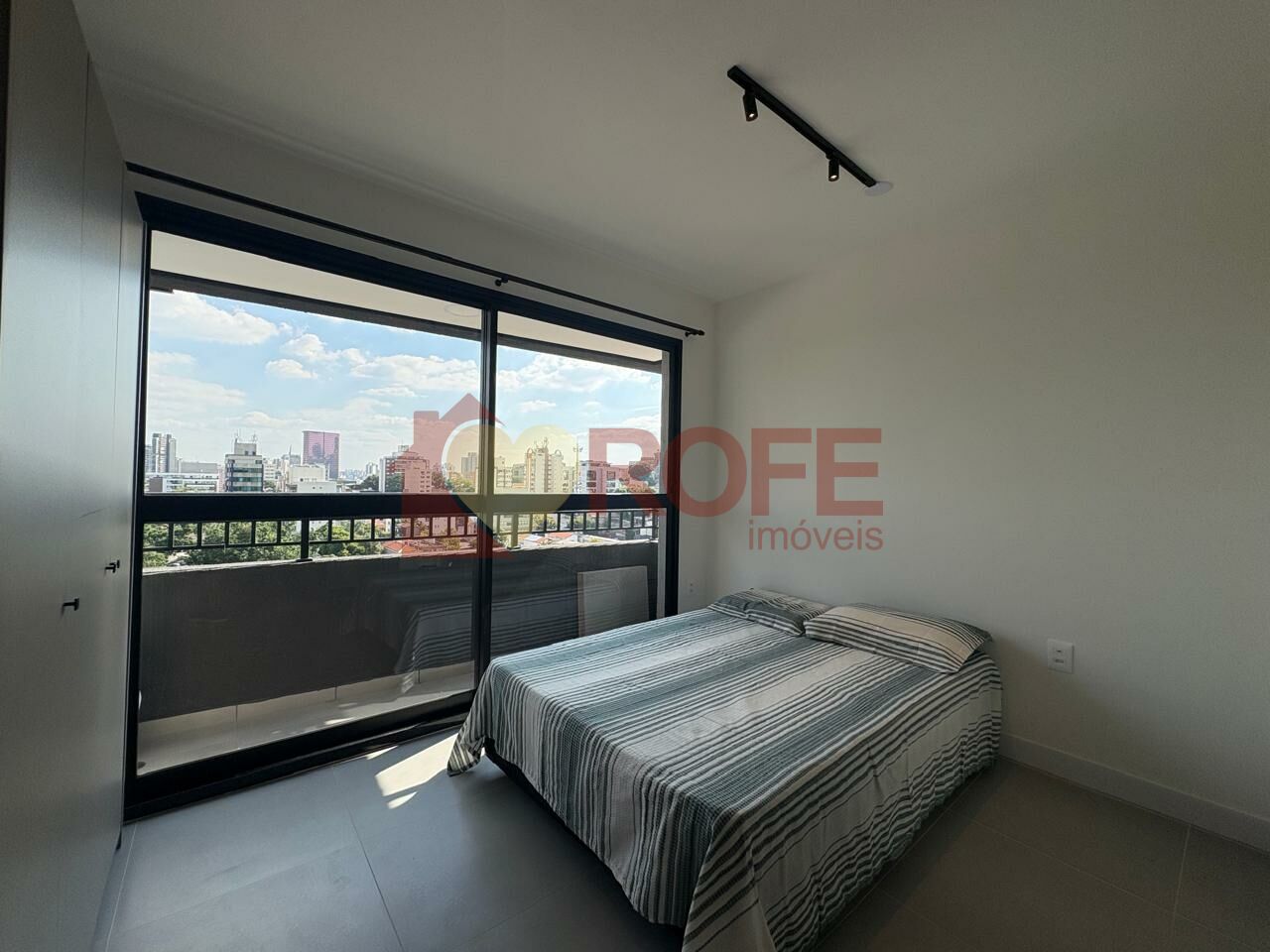 Foto 2 - RF48024