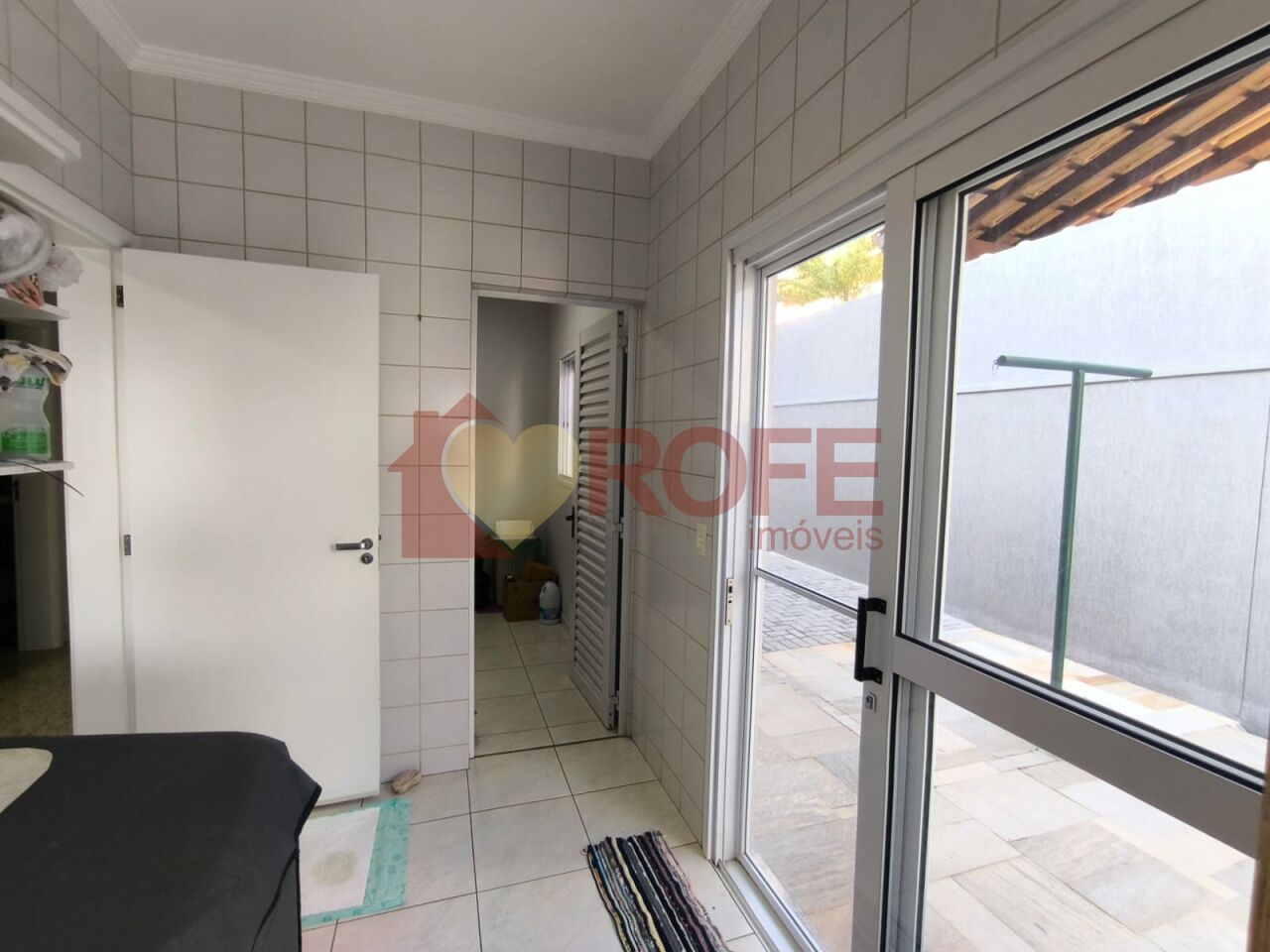 Foto 12 - RF48037