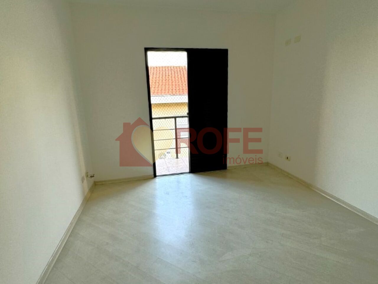 Foto 8 - RF48070