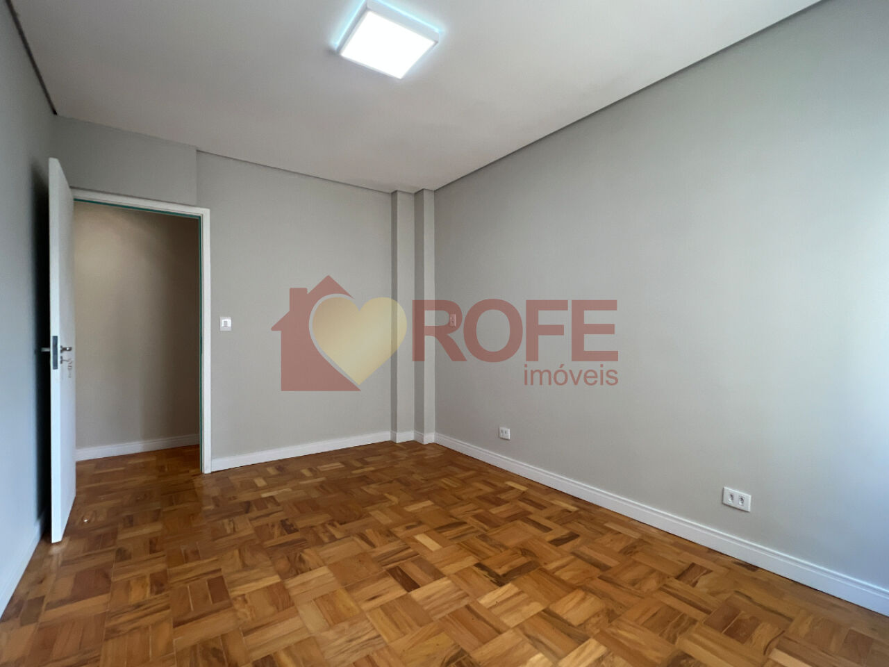 Foto 36 - RF48136