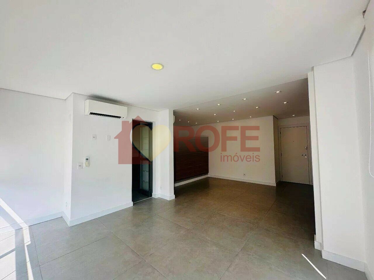 Foto 4 - RF48176