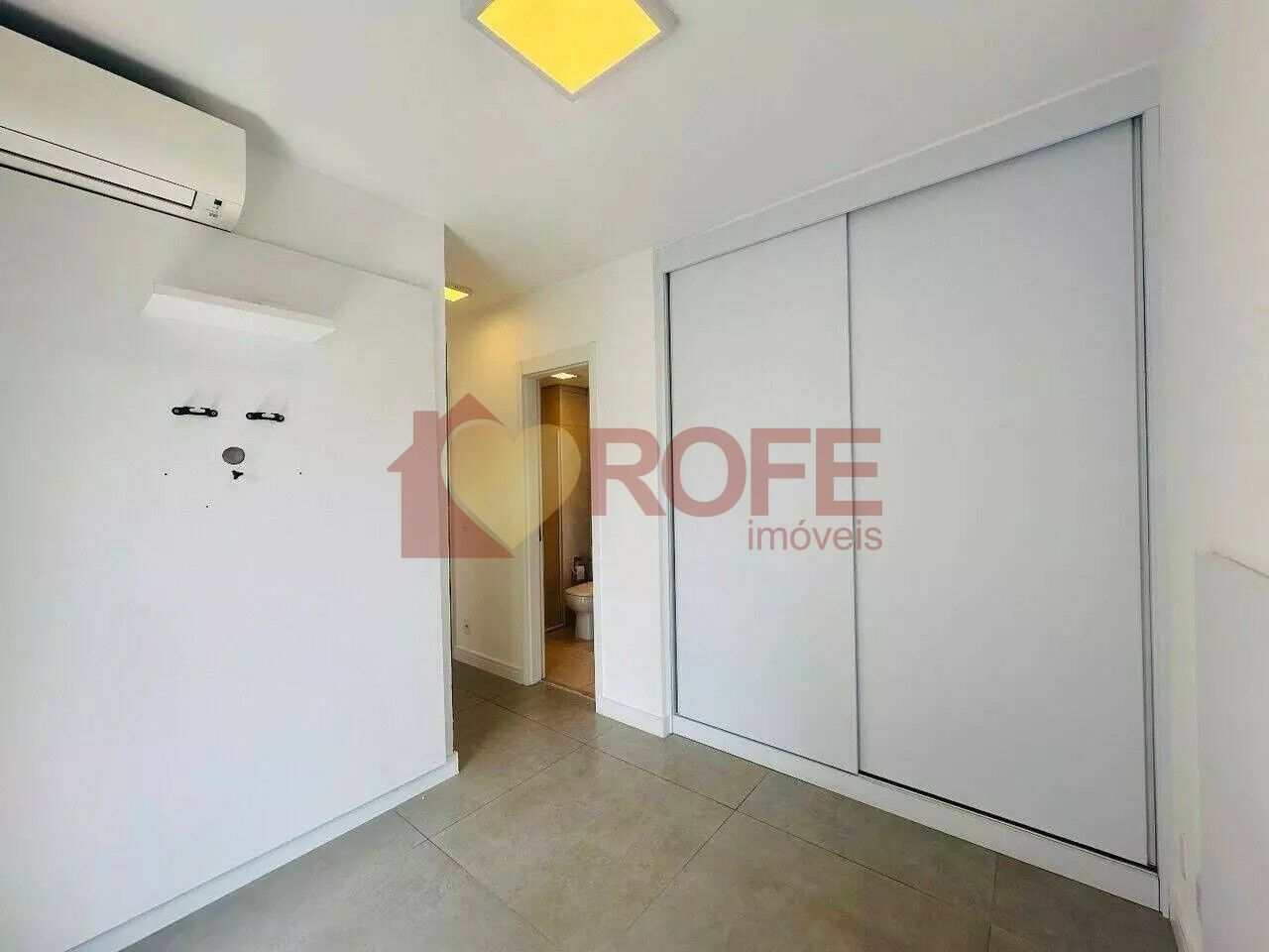Foto 11 - RF48176