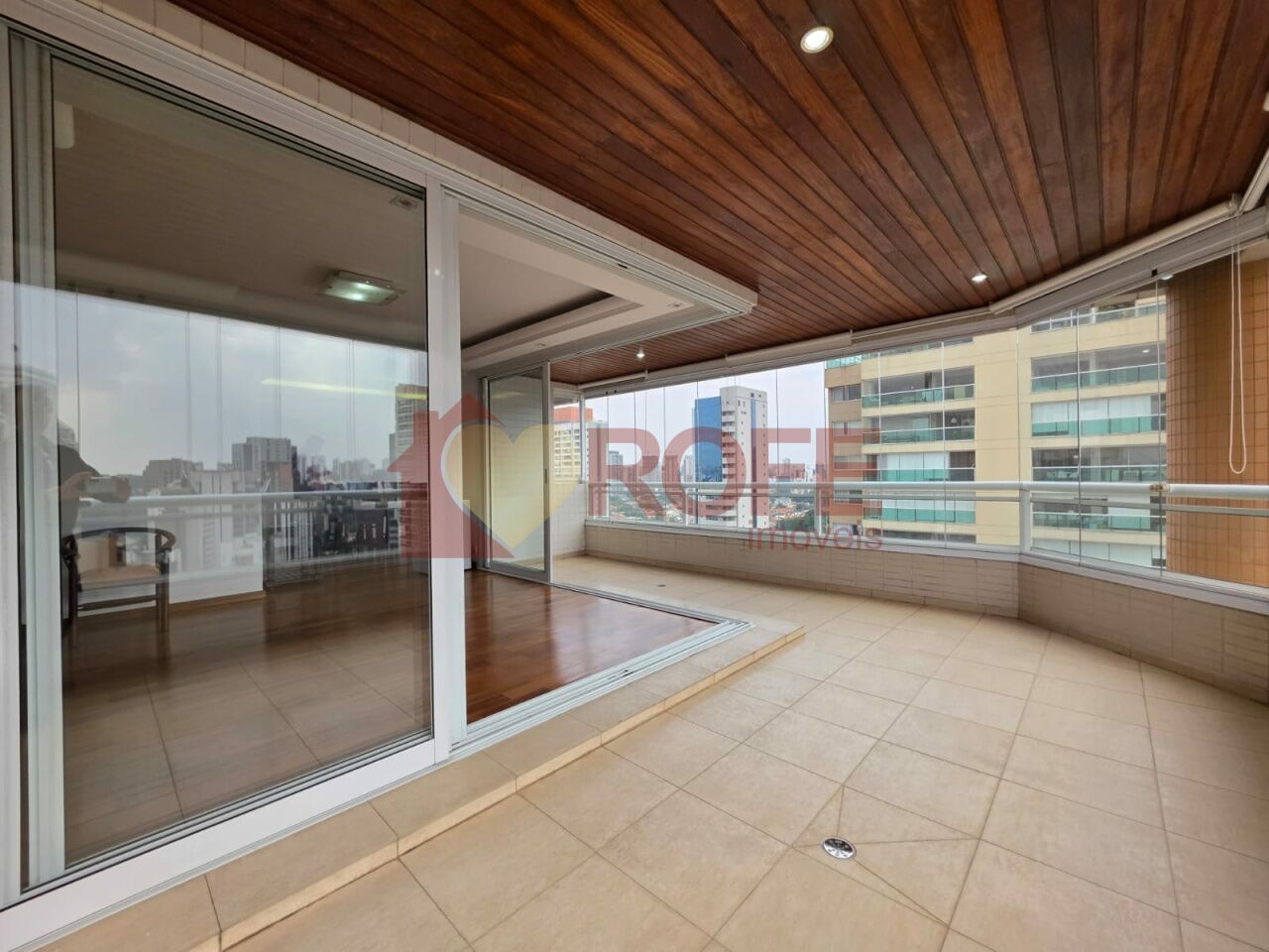 Foto 2 - RF48178