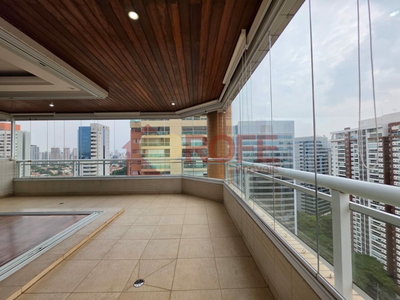 Foto 4 - RF48178