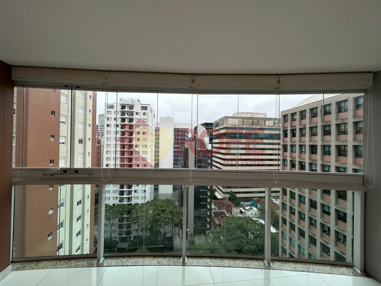 Foto 6 - RF48240