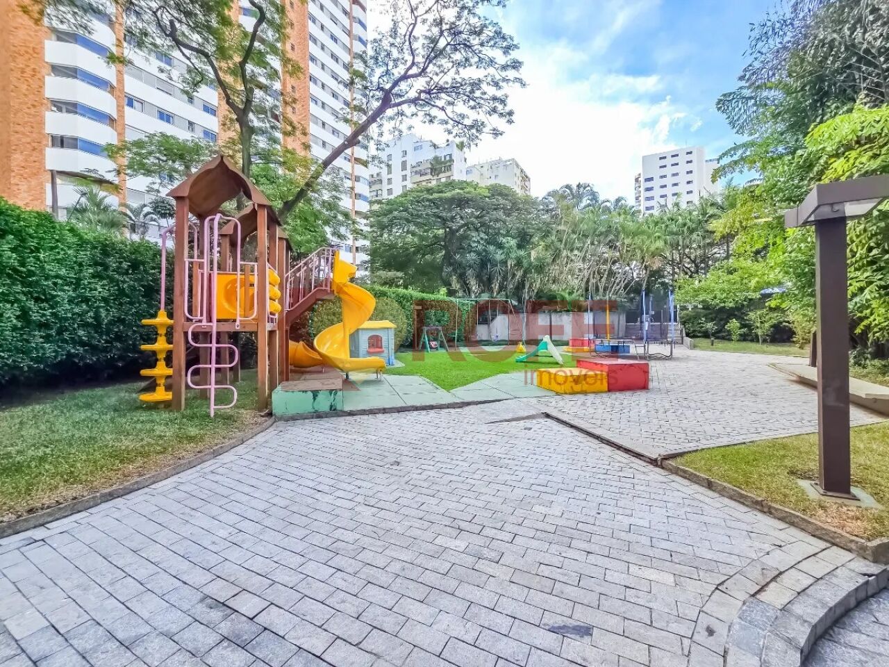 Foto 33 - RF48326