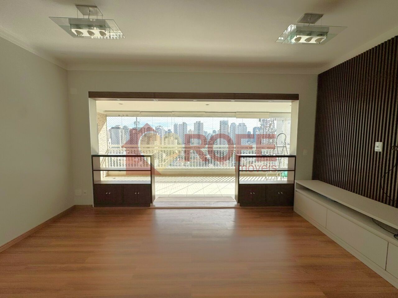 Foto 2 - RF48363