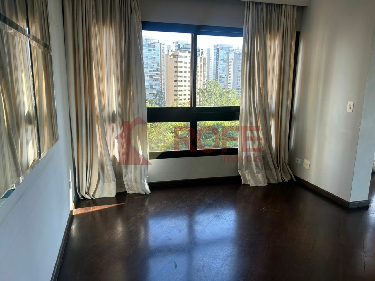 Foto 3 - RF48394
