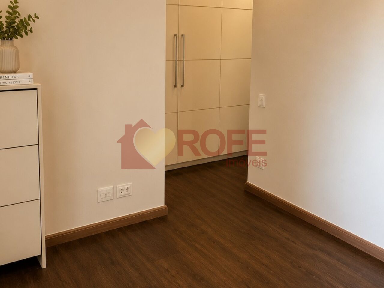 Foto 4 - RF48498