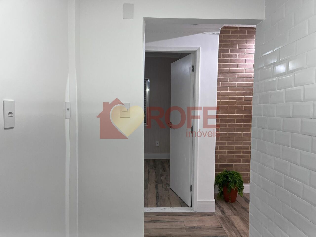 Foto 3 - RF48610