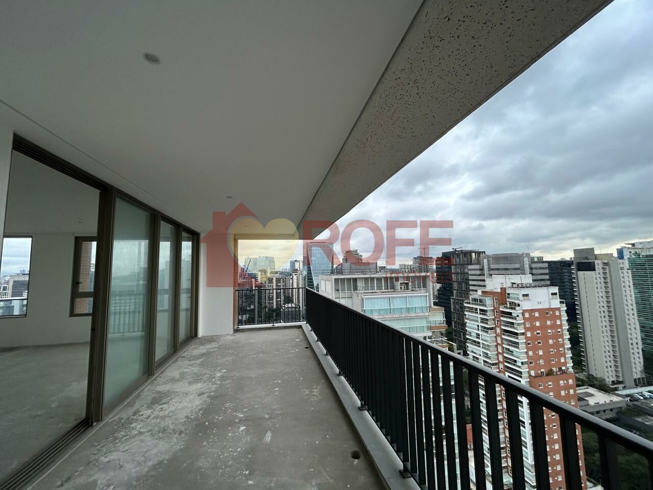 Foto 3 - RF48675