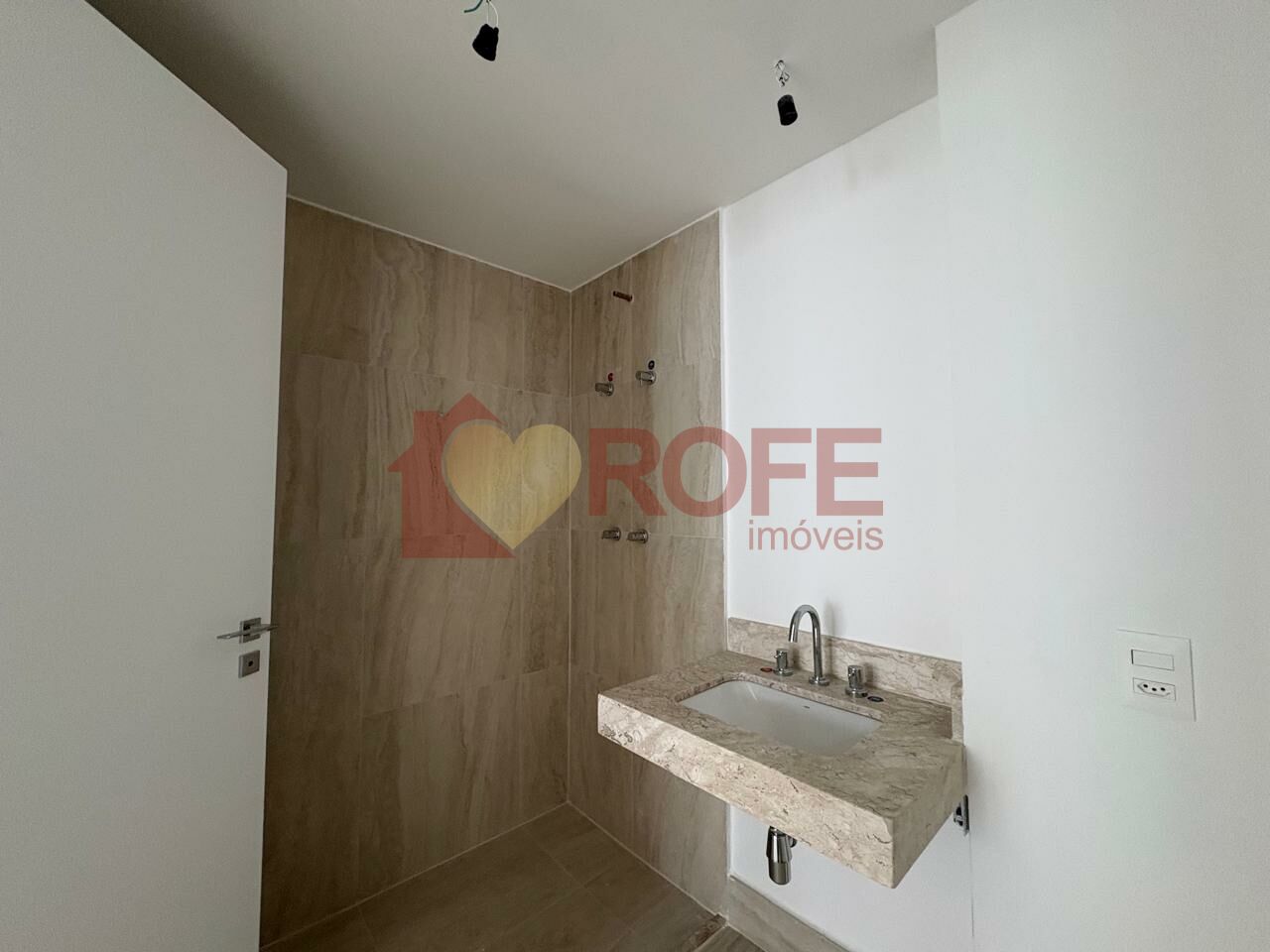 Foto 4 - RF48727