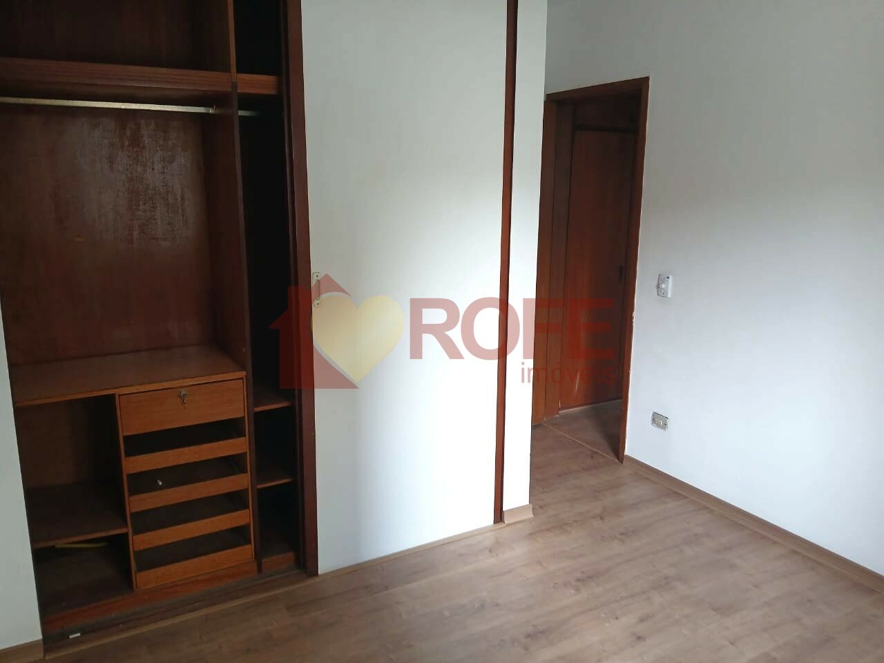 Foto 8 - RF48808