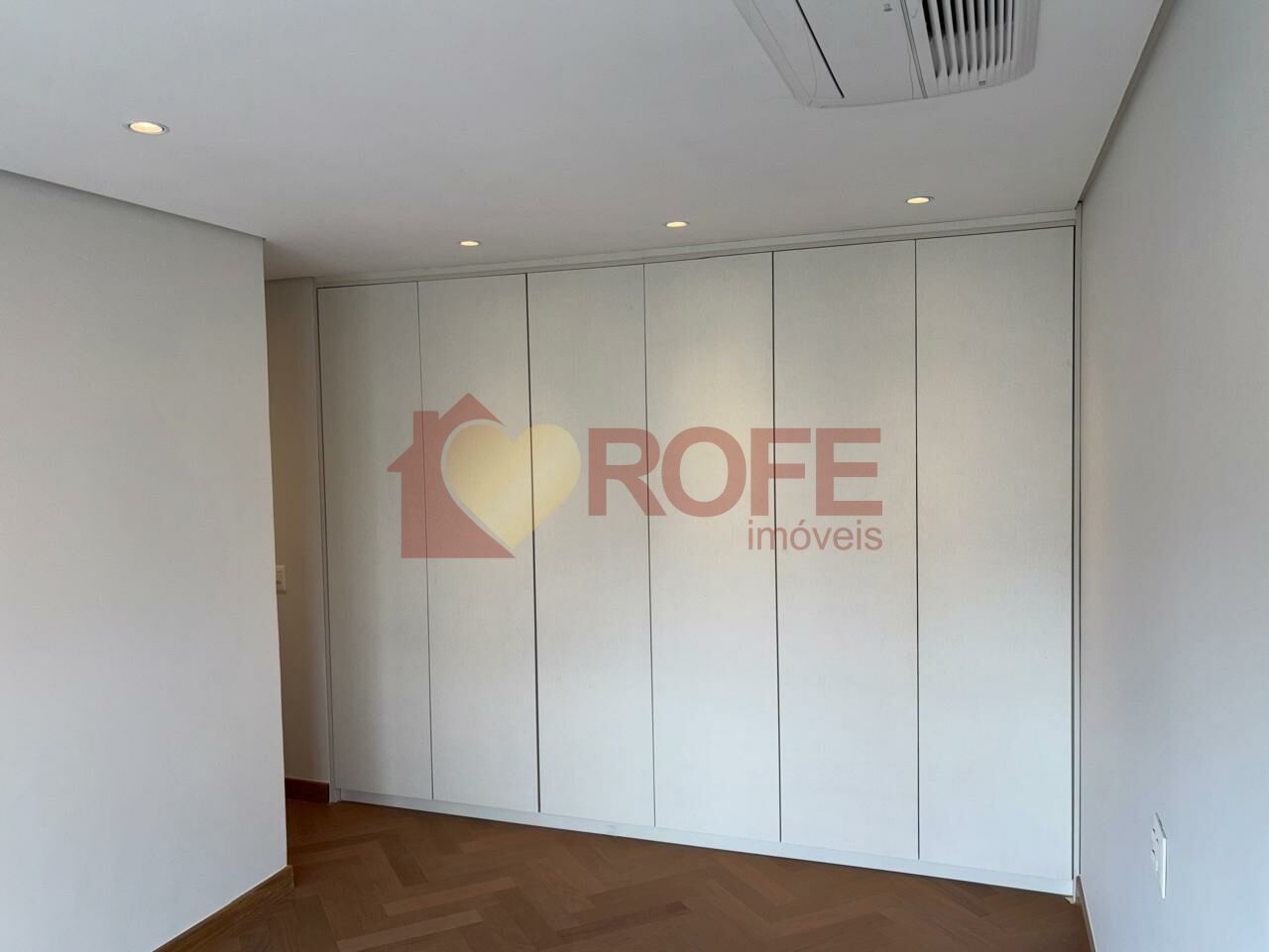 Foto 41 - RF48842
