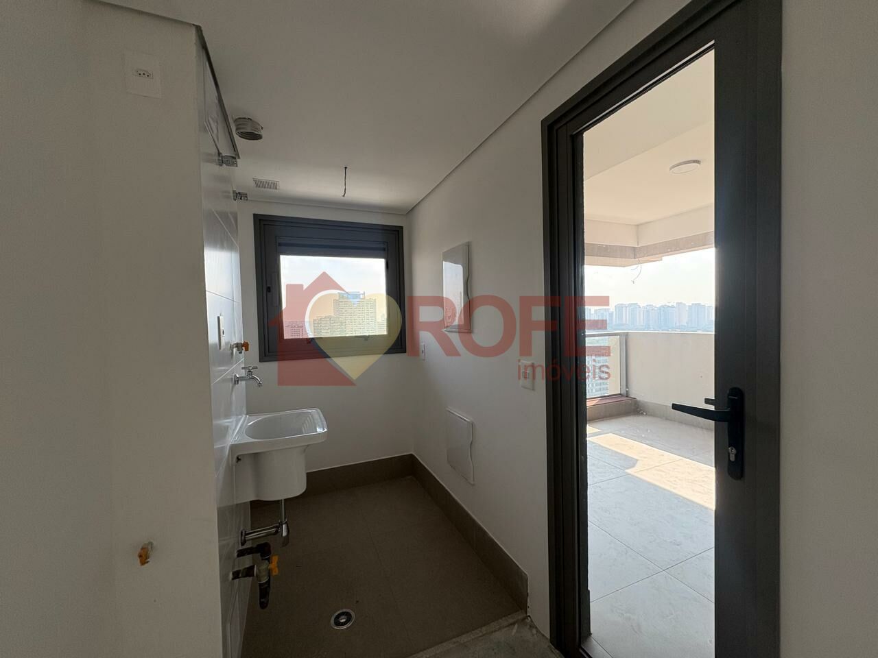 Foto 4 - RF48933