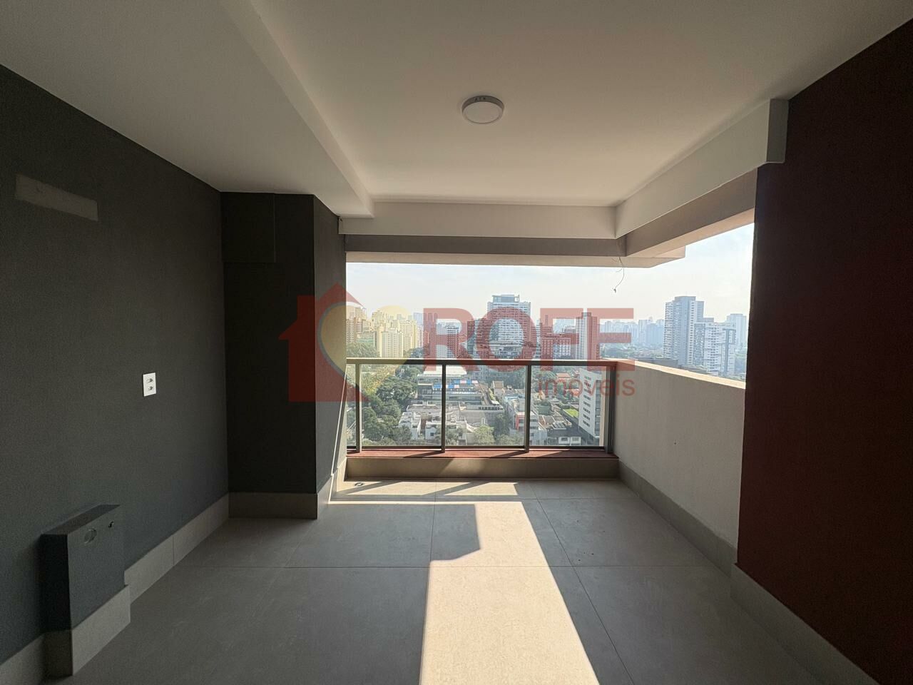 Foto 3 - RF48935