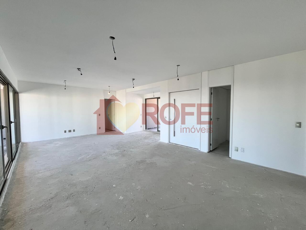 Foto 5 - RF48974