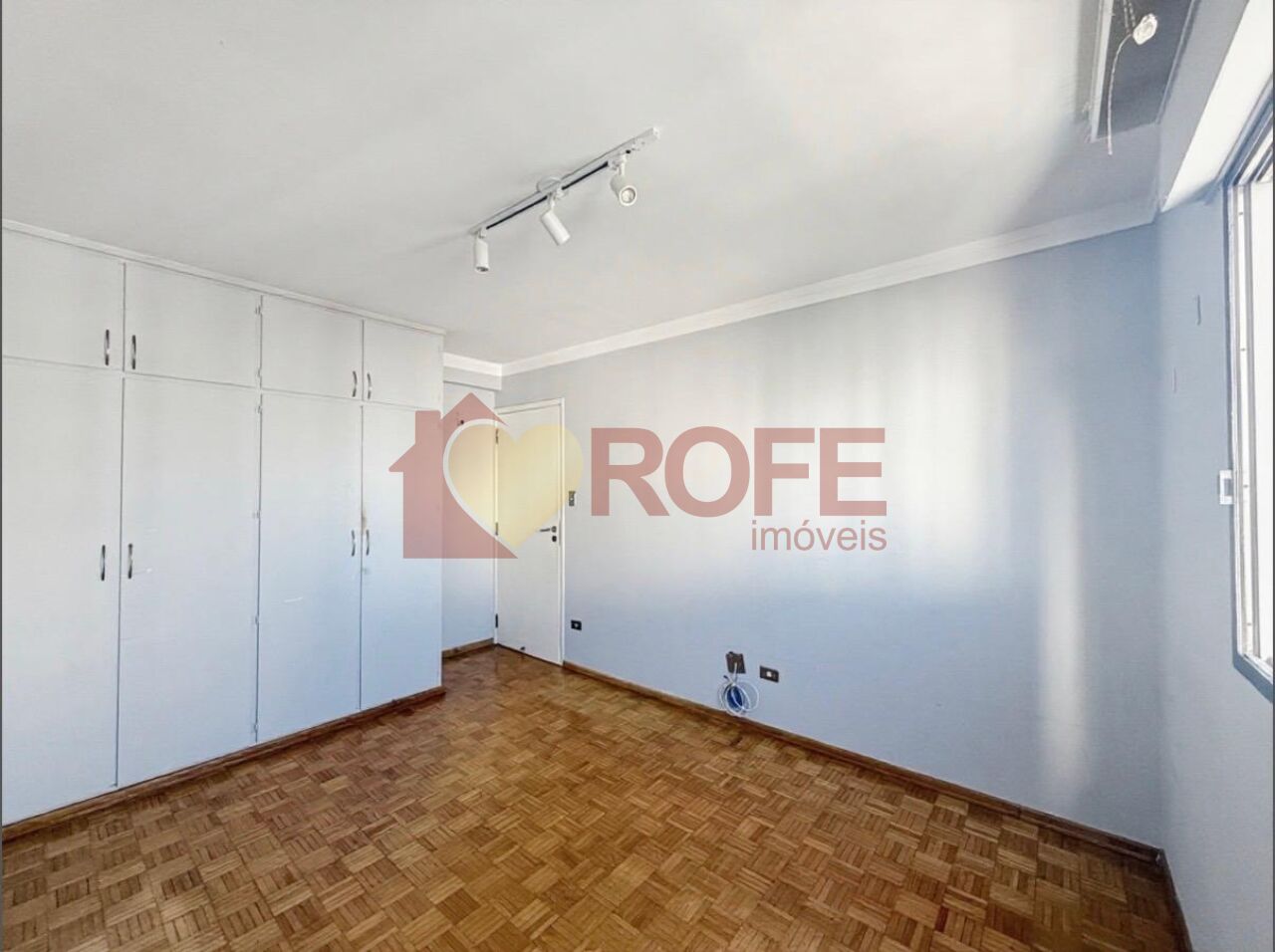 Foto 6 - RF49058