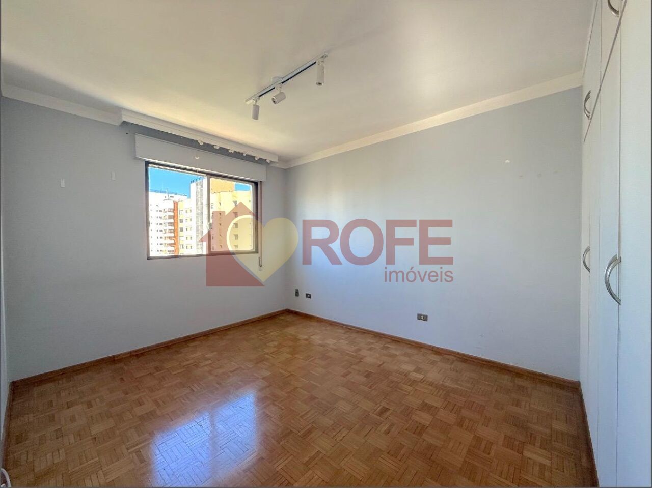 Foto 7 - RF49058
