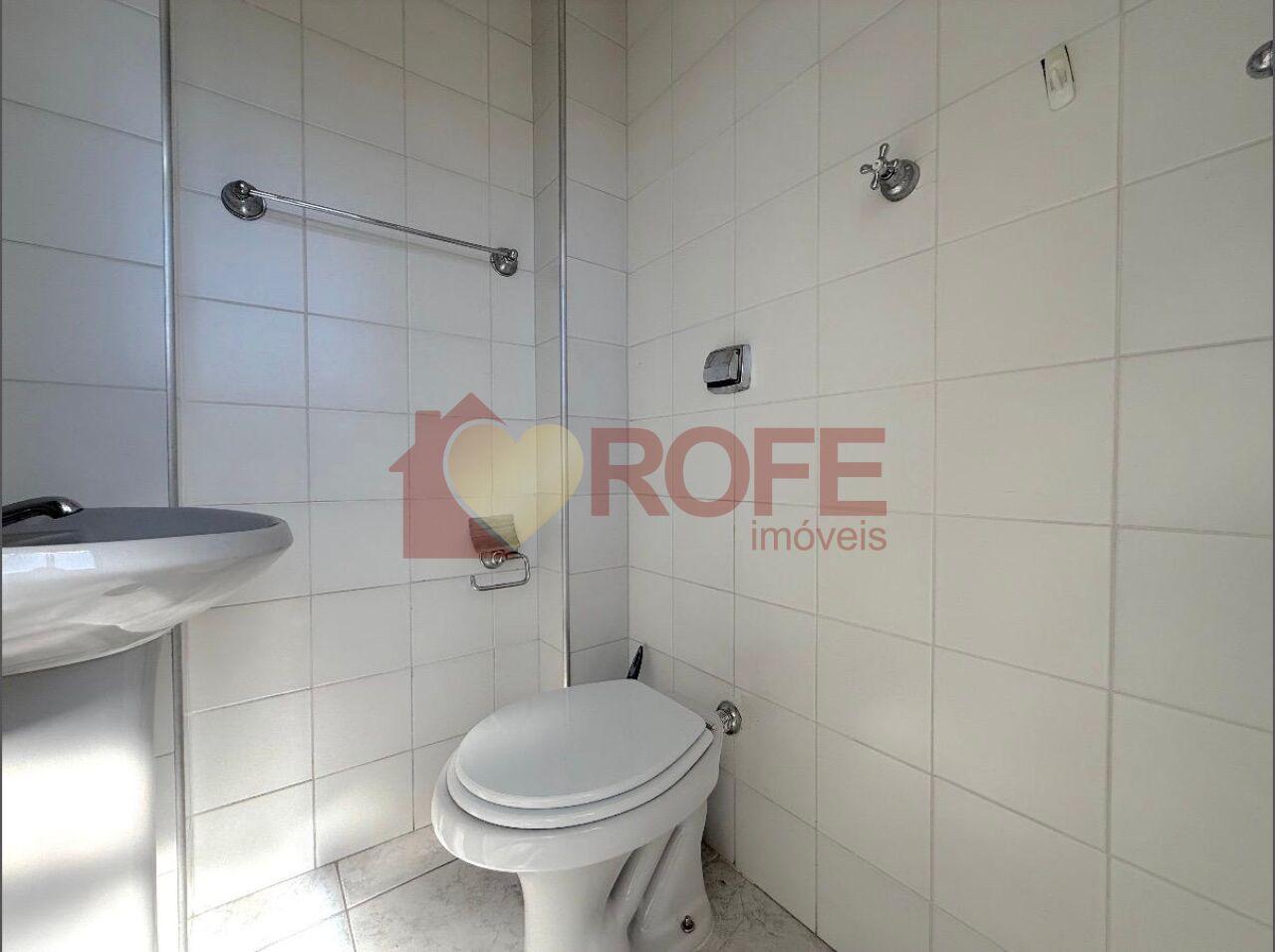 Foto 15 - RF49058