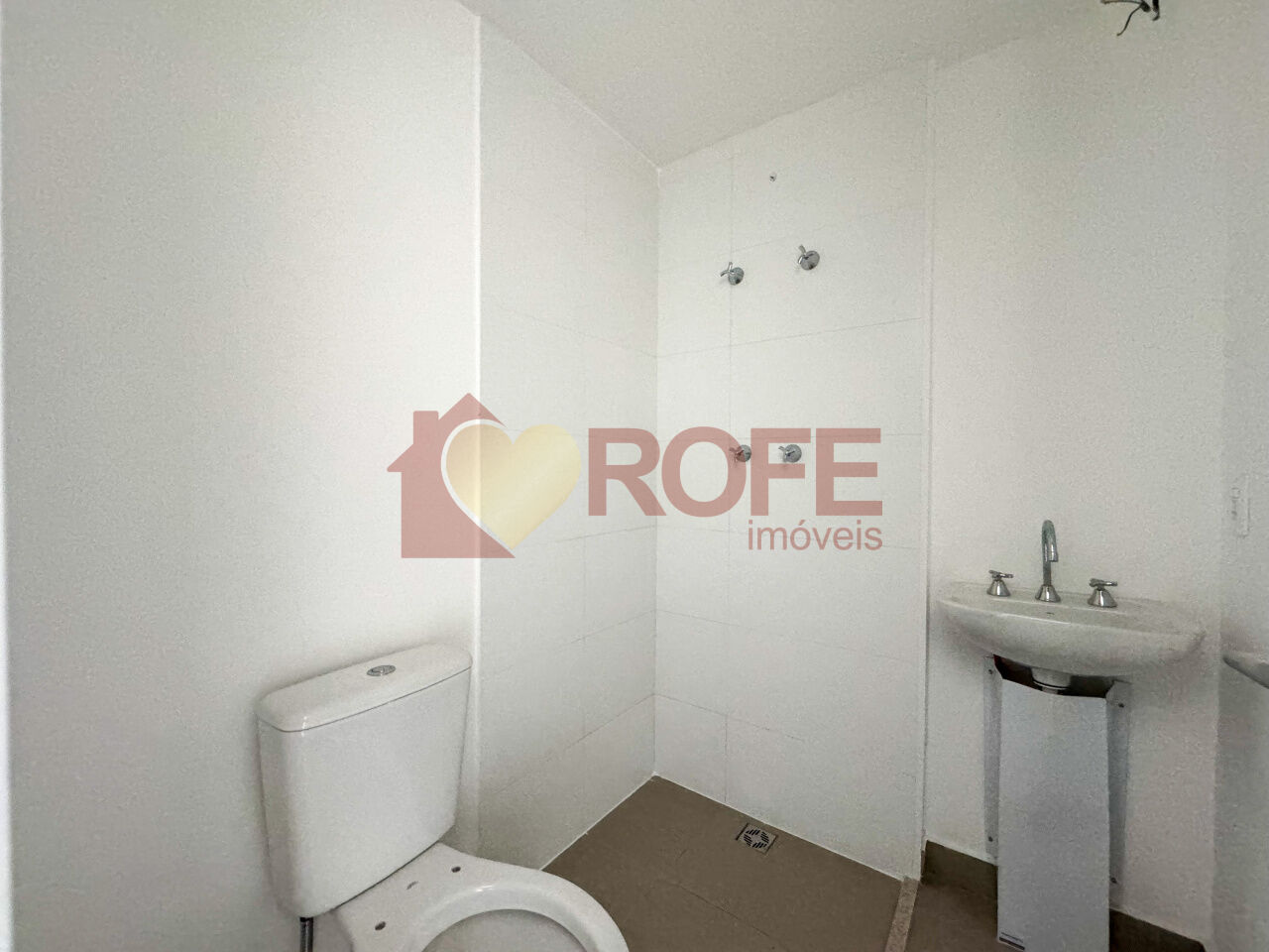 Foto 25 - RF49070