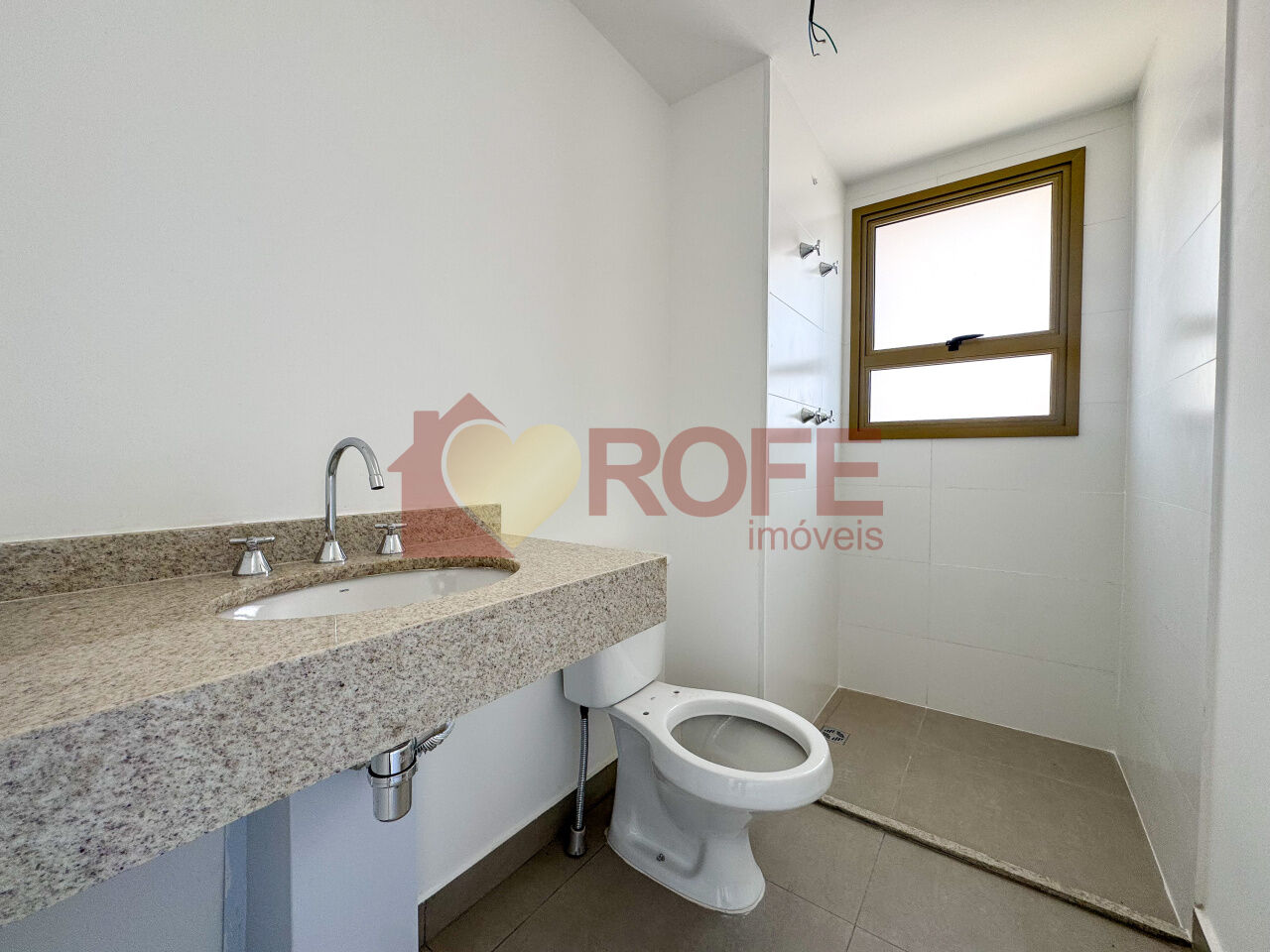 Foto 19 - RF49070