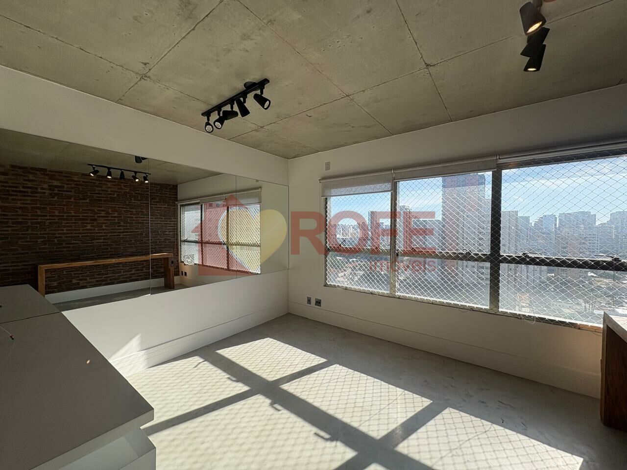 Foto 2 - RF49077