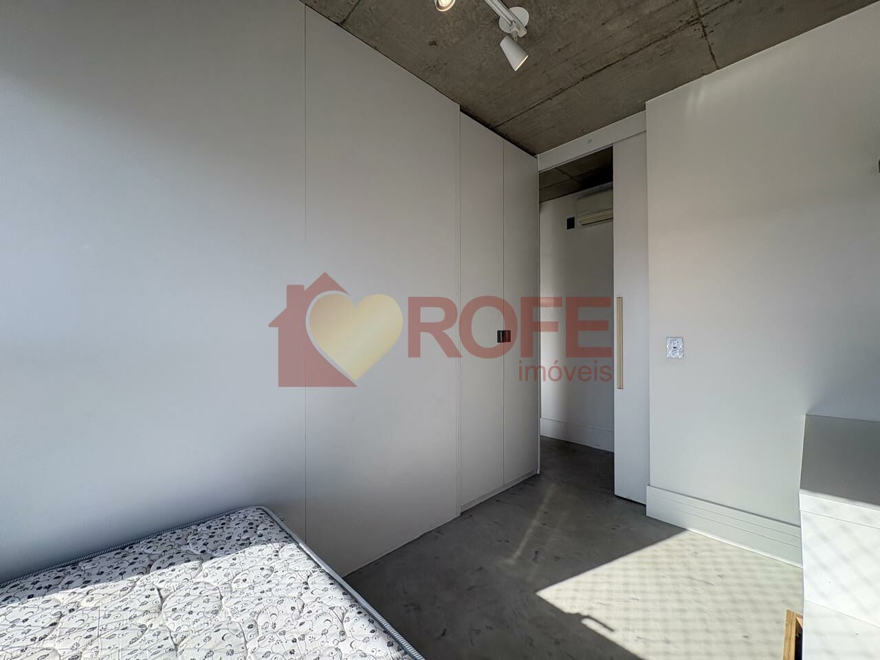 Foto 14 - RF49077
