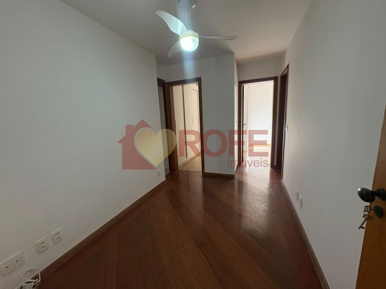 Foto 14 - RF49143