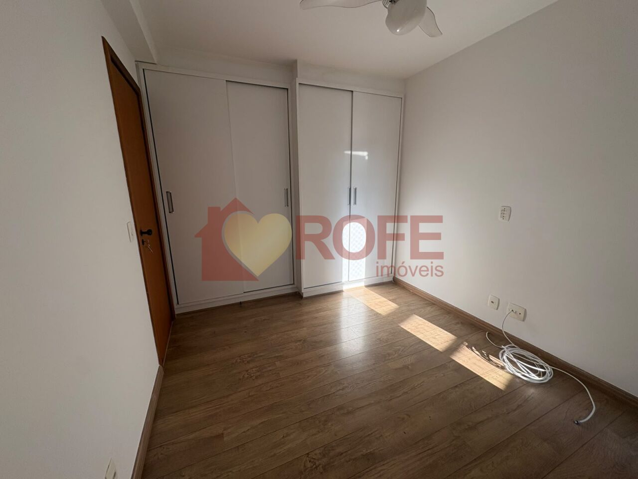 Foto 15 - RF49143