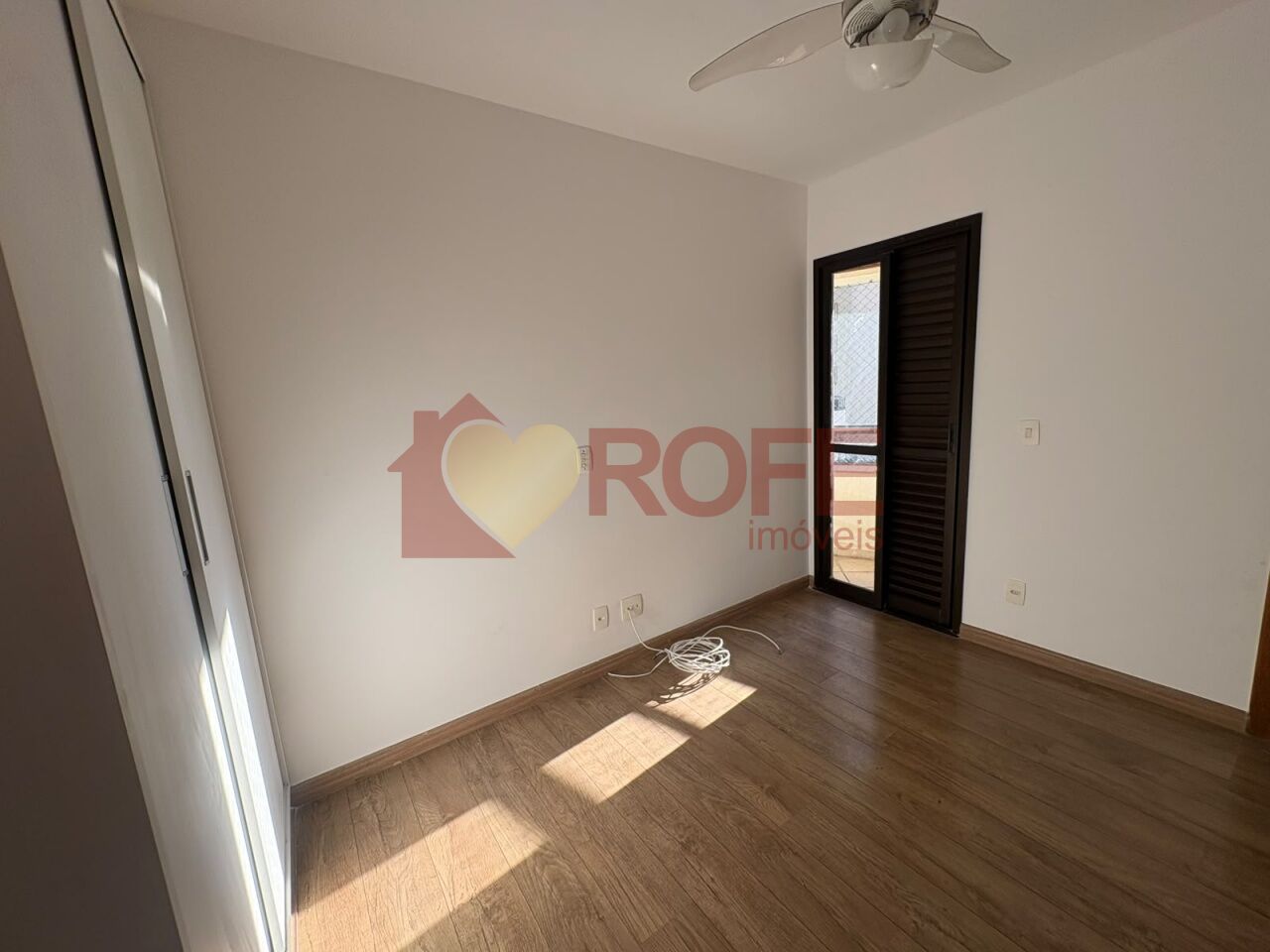 Foto 17 - RF49143
