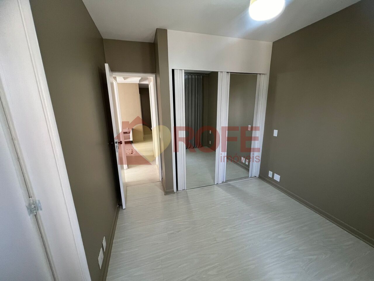Foto 8 - RF49219