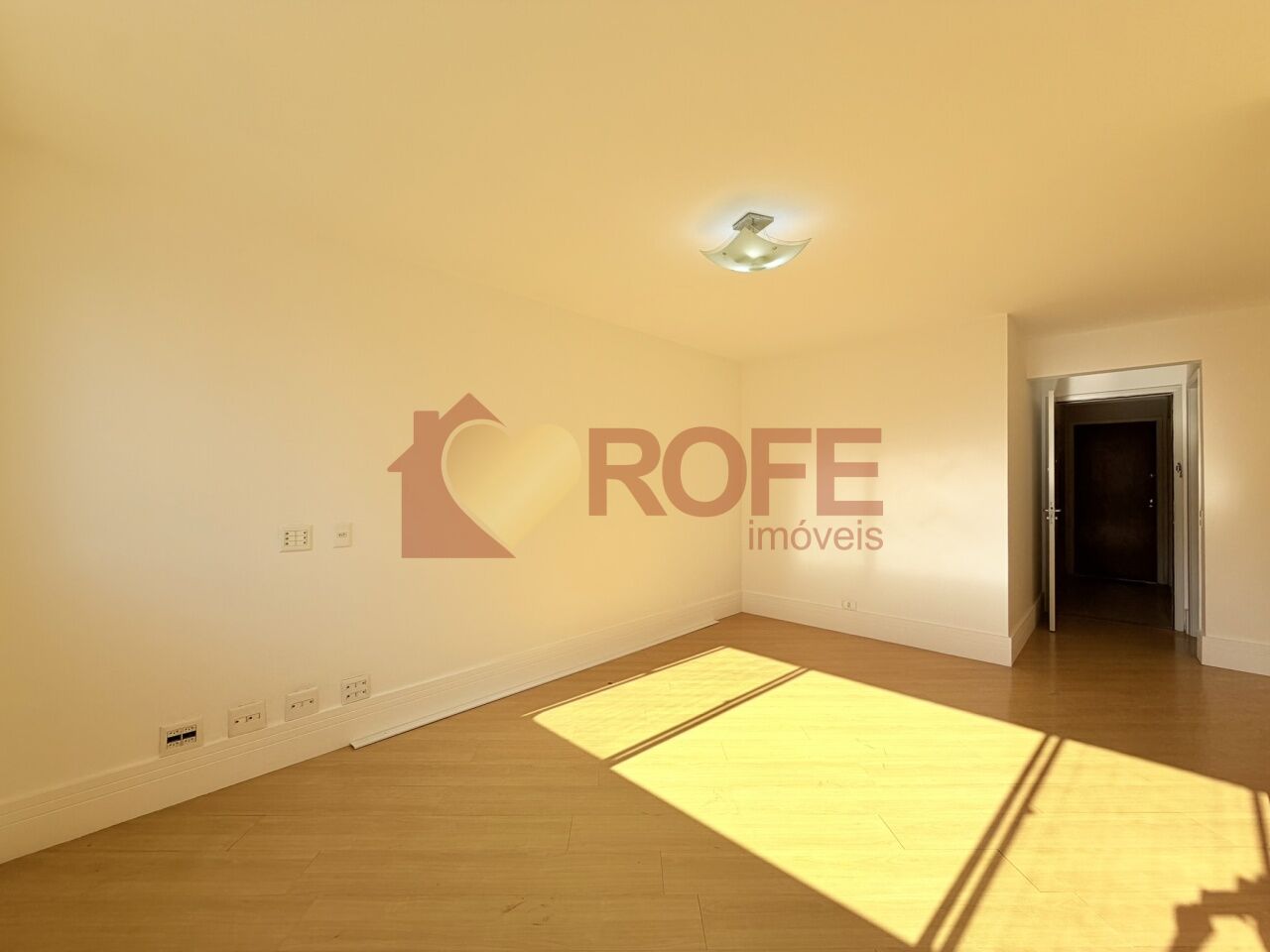 Foto 2 - RF49324