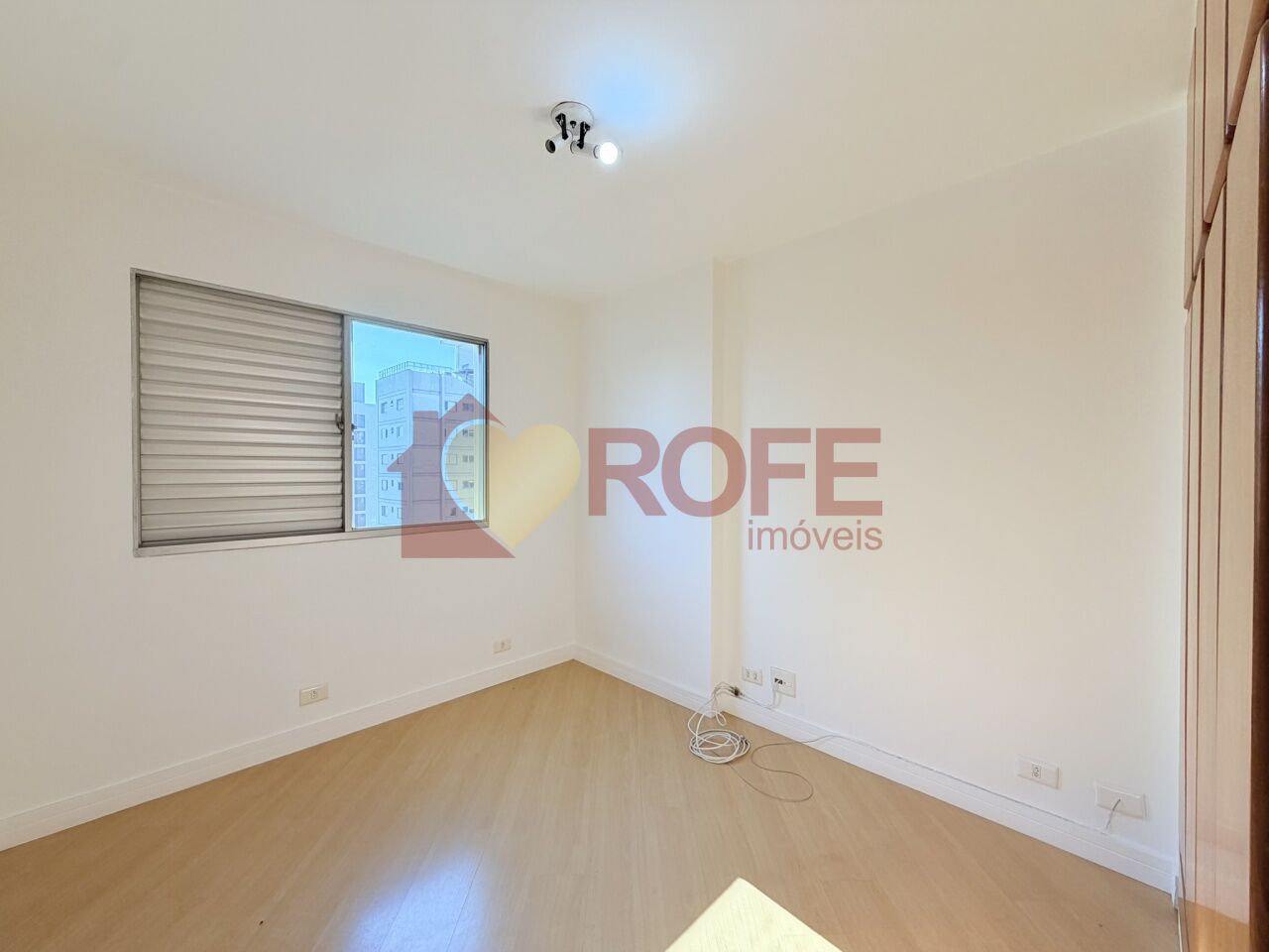 Foto 8 - RF49324