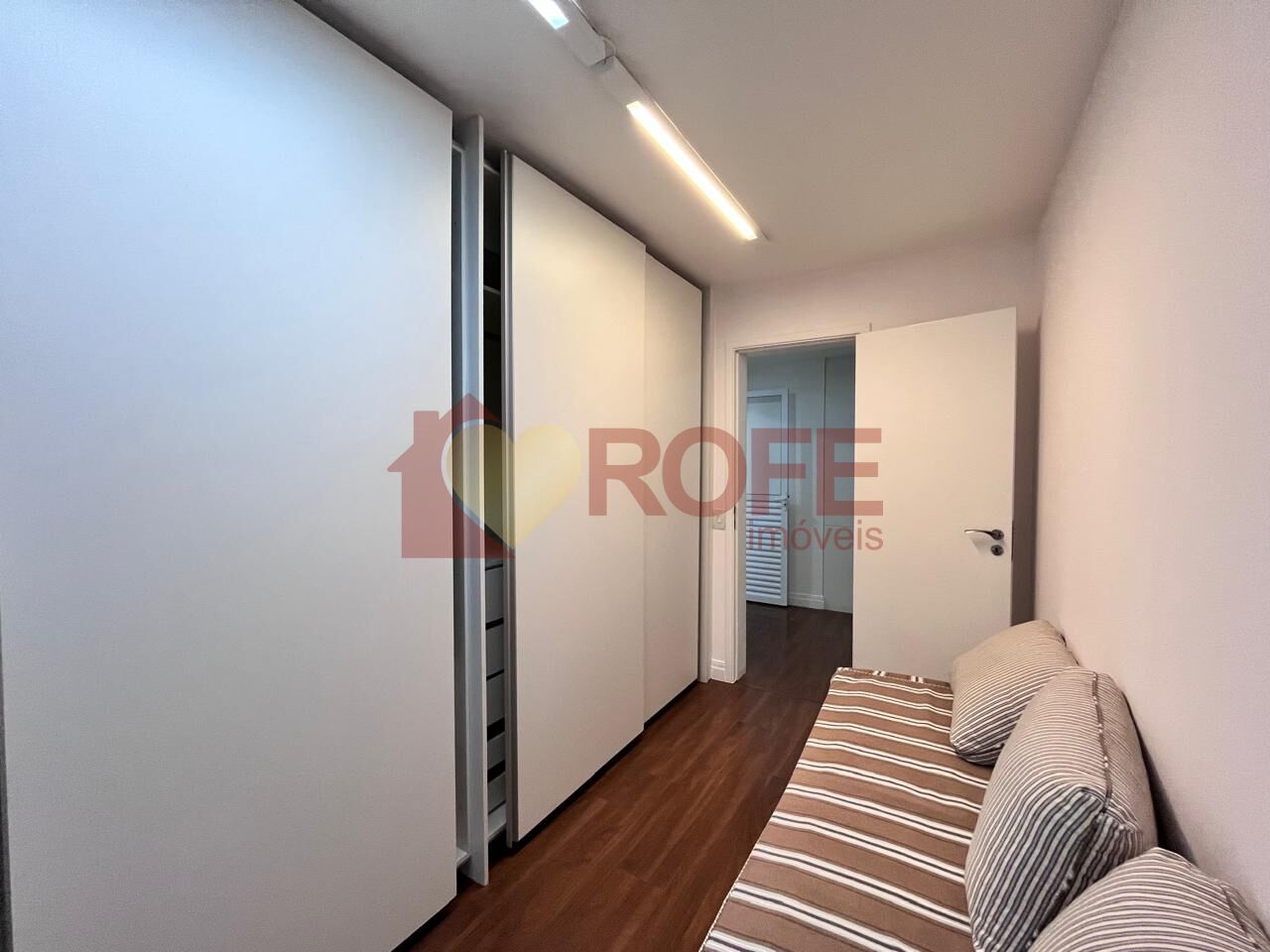 Foto 35 - RF49326