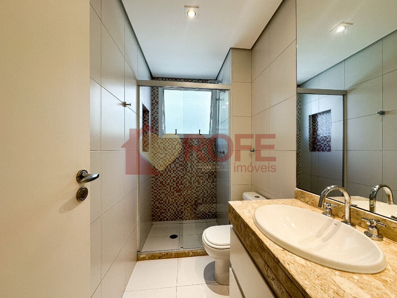 Foto 41 - RF49425