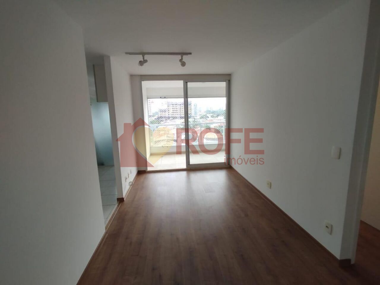 Foto 4 - RF49438