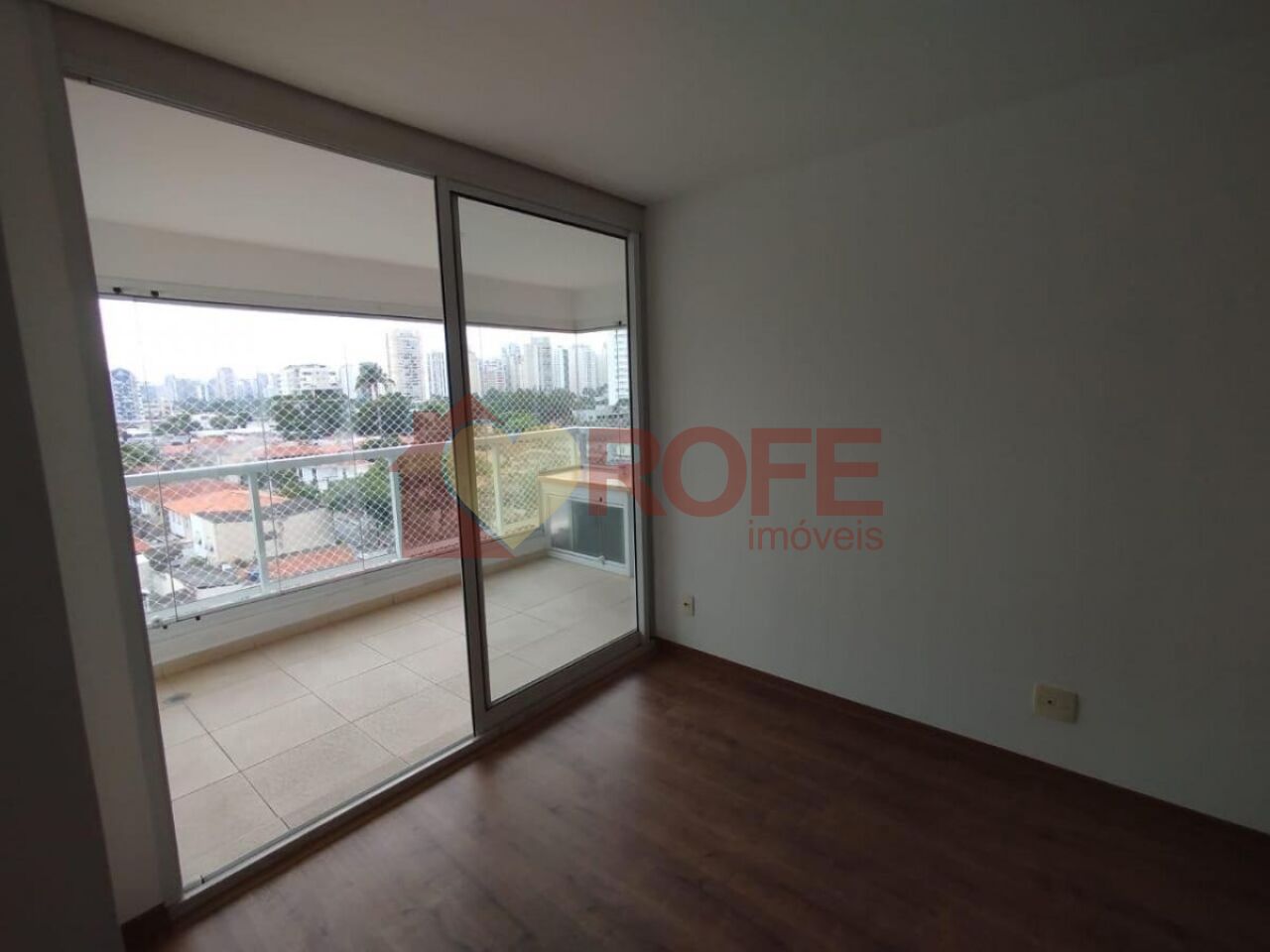 Foto 5 - RF49438