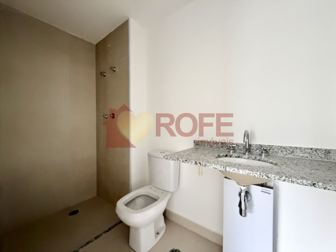 Foto 17 - RF49524