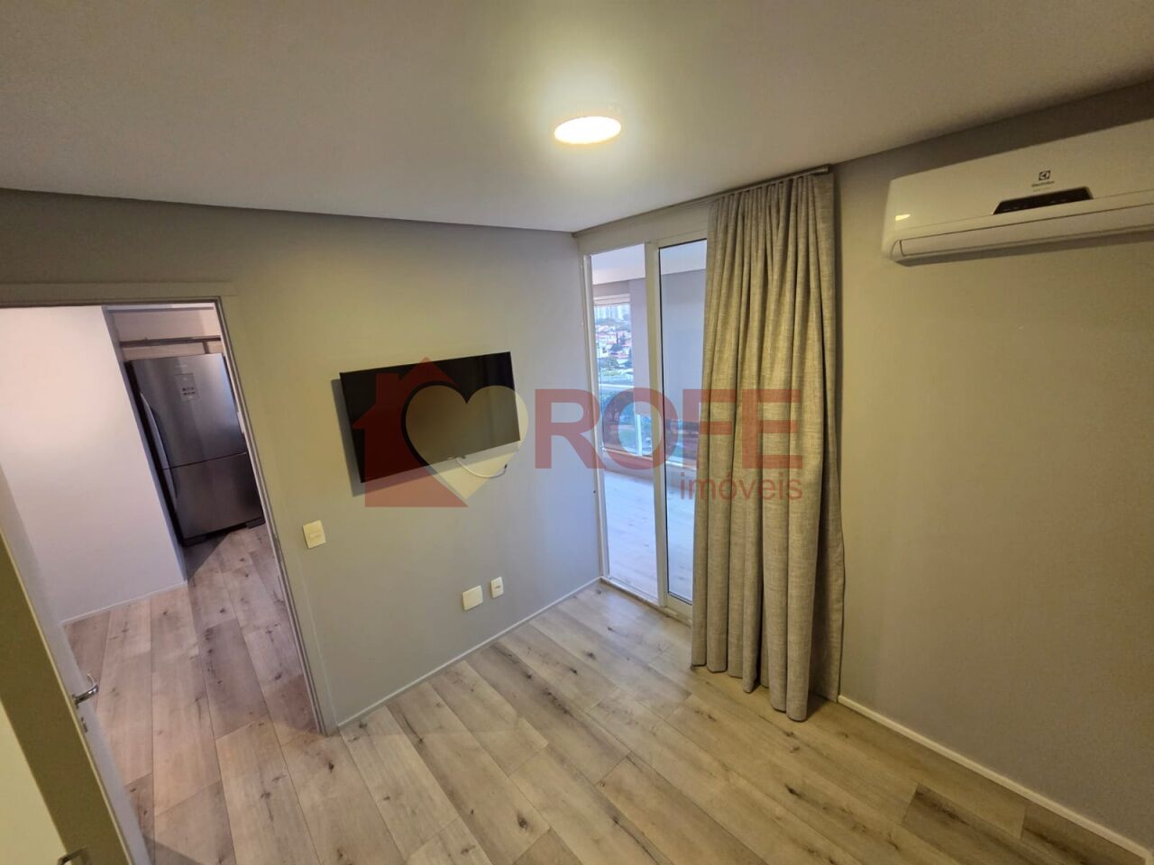 Foto 4 - RF49536
