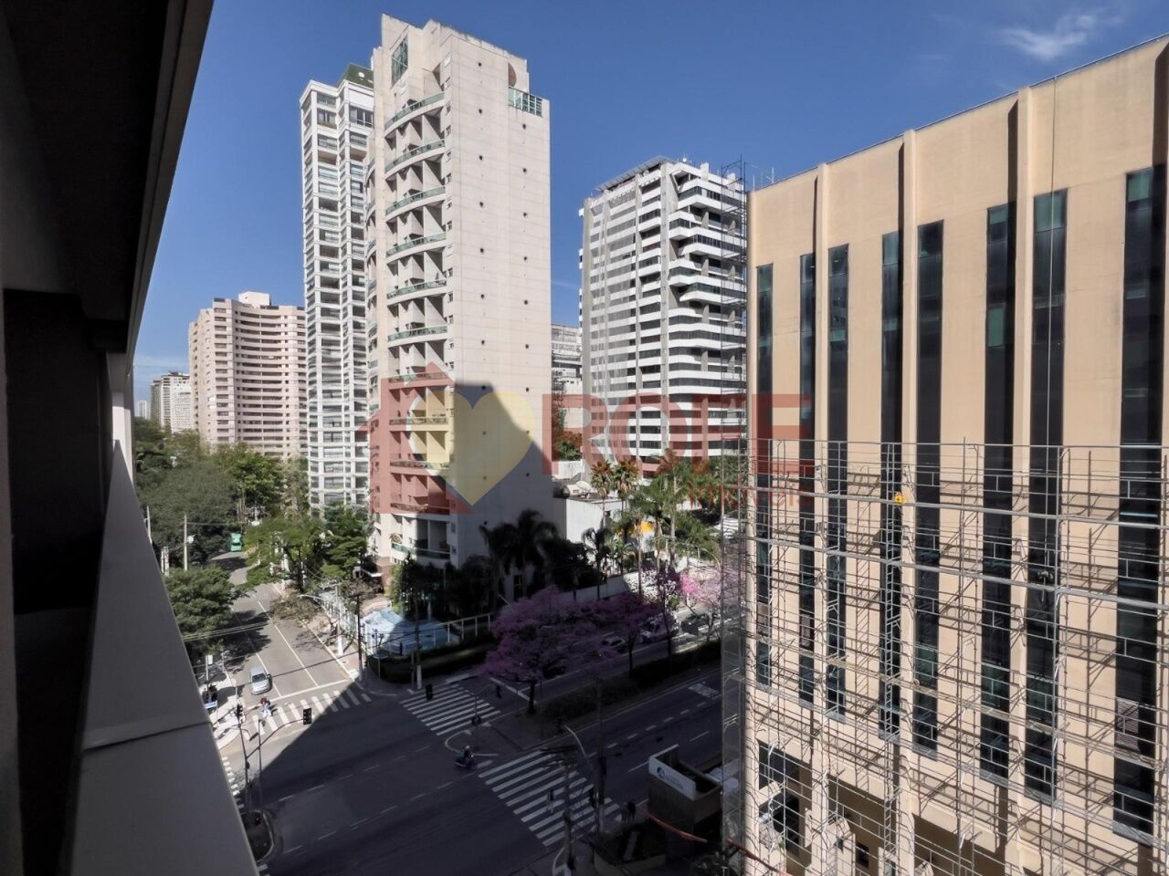 Foto 2 - RF49571