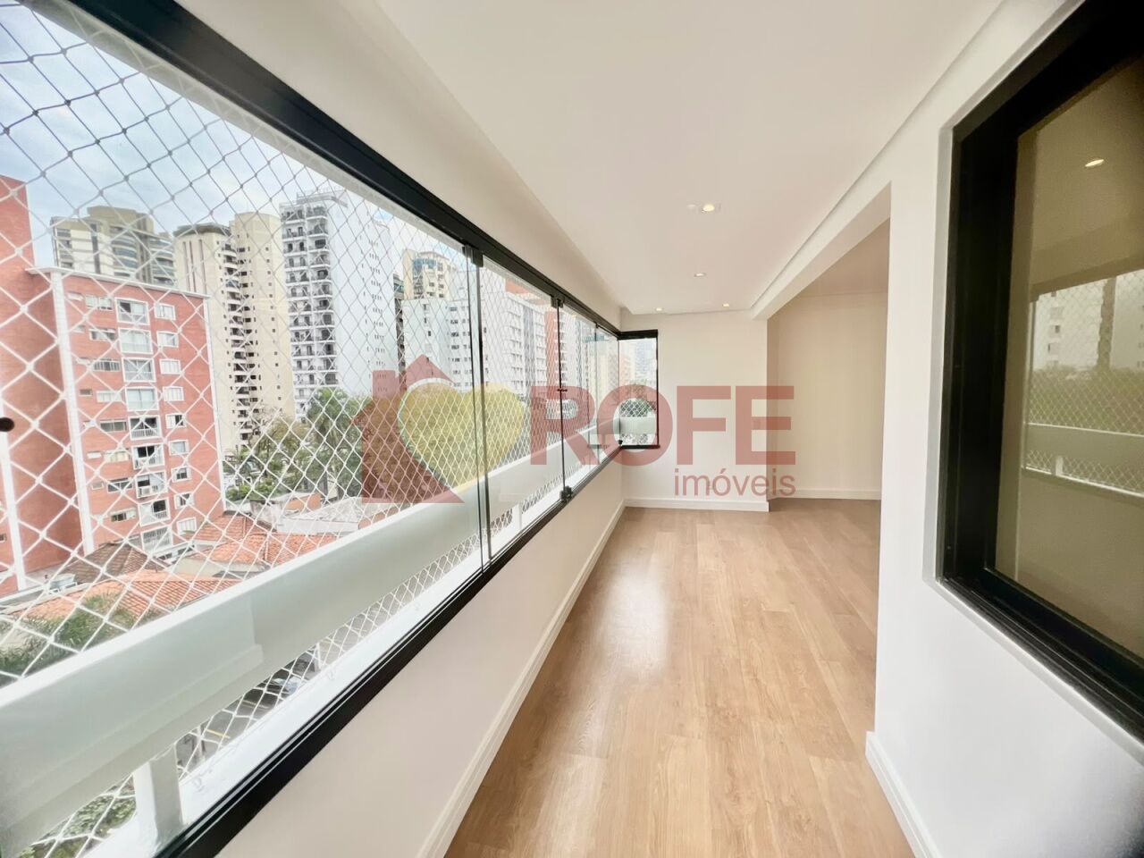 Foto 8 - RF49649