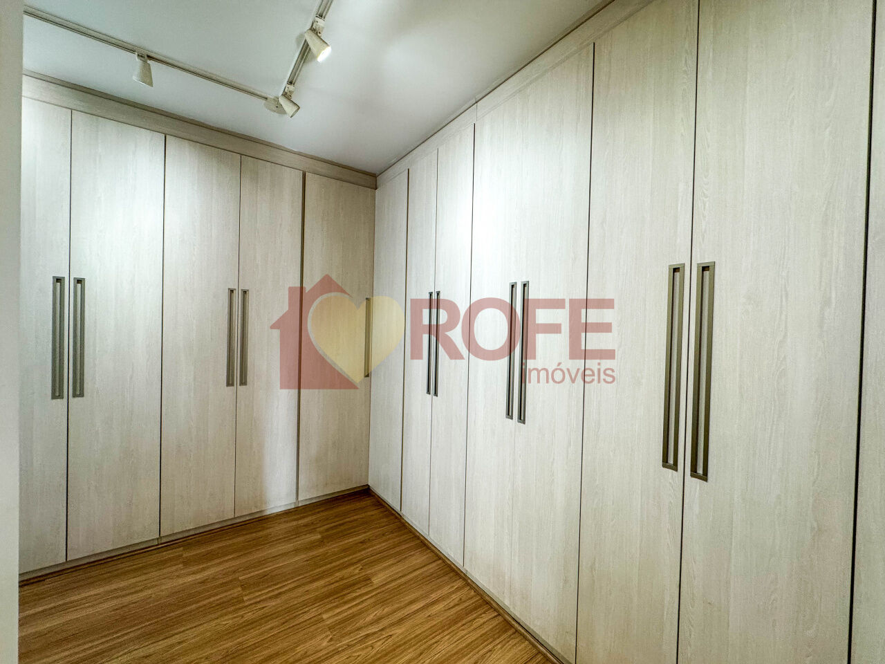 Foto 16 - RF49677