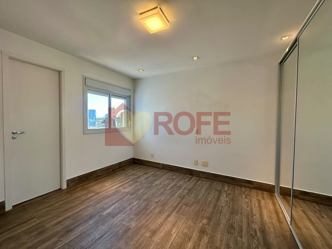 Foto 18 - RF49701