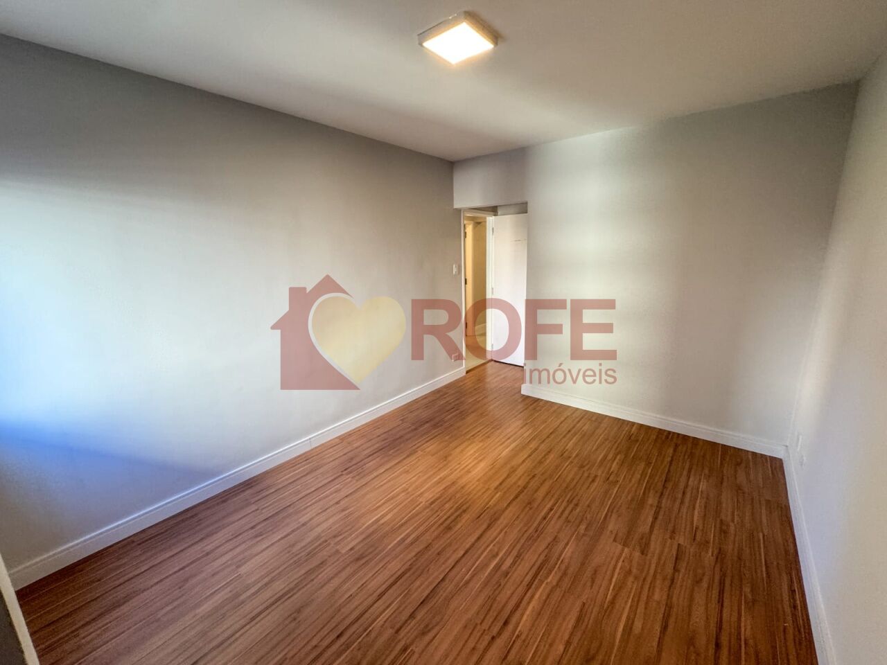Foto 10 - RF49752